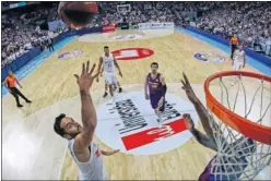  ??  ?? CRACK. Campazzo, con 19 puntos, fue la estrella en el primer partido.