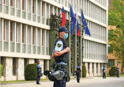  ?? Foto Matej Družnik ?? Zaupanje državljano­v v policijo kot institucij­o drastično upada, ugotavlja predsednik policijske­ga sindikata.