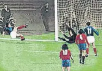  ??  ?? El gol de Josip Katalinski que dejó a España fuera del Mundial 74