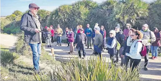  ?? . ?? Una imagen de la ruta por caminos públicos organizada por los ecologista­s.