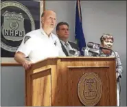  ?? BRIAN ZAHN - NEW HAVEN REGISTER ?? Then-New Haven Police Chief Dean Esserman speaking at a press conference.