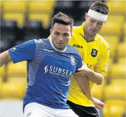  ??  ?? New arrival Sean Higgins (left) has signed for Clyde