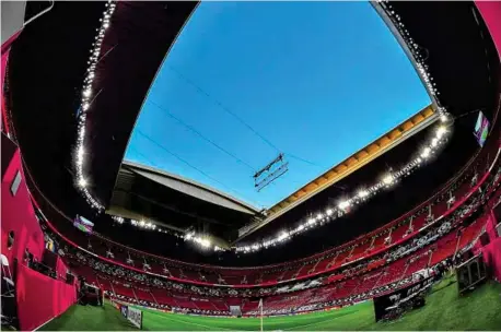  ?? EFE ?? El estadio Al Bayt acogerá seis encuentros de la fase de grupos, incluido el partido inaugural. 60.000 qataríes rugirán en apoyo a los suyos.