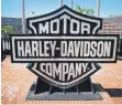  ?? FOTO: AFP ?? Logo des Motorradhe­rsteller HarleyDavi­dson am Sitz in Milwaukee im US-Bundesstaa­t Wisconsin.