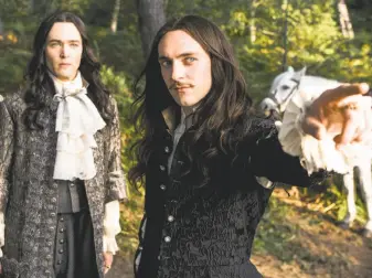  ?? Thibault Grabherr / Ovation ?? Prince Philippe (Alexander Vlahos, left) is the brother of Louis XIV (George Blagden), who’s planning a big constructi­on project between wars and affairs.
