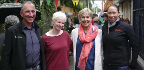  ??  ?? Liz McManus (second from right) with high performanc­e coach Eamonn Tilly and Paralympia­ns Catherine Walsh and Fran Meehan.