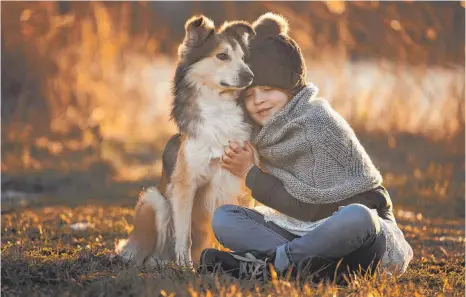  ?? FOTOS: KATJA OTT ?? Das Herzenspro­jekt von Katja Ott ist ein Kalender, auf dem Kinder und Tiere zu sehen sein werden.