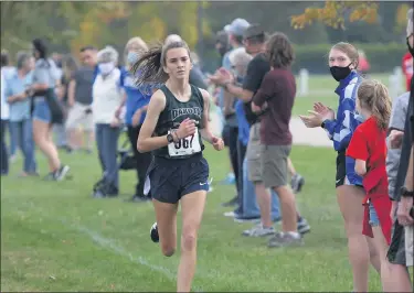  ?? DAVID DALTON — FOR THE MACOMB DAILY ?? Dakota’s Jayden Harberts runs a course at FreedomHil­l on Oct. 10.