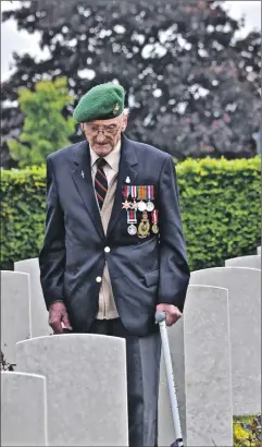  ??  ?? D-Day veterans are to be offered a free trip to Normandy to pay their respects to fallen comrades.