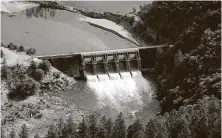  ?? San Francisco Chronicle file photo ?? The hydroelect­ric dam industry is working on measures to help generate more renewable electricit­y from dams already in place.
