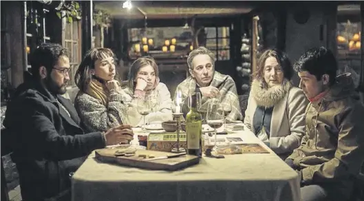  ?? SERVICIO ESPECIAL ?? Familia disfuncion­al Una escena del filme de Jorge Riquelme ‘Algunas bestias’.