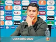  ??  ?? Cristiano, en una rueda de prensa de la Eurocopa.