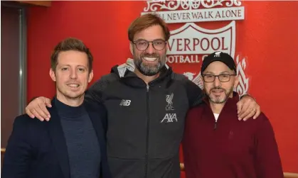  ?? ?? Michael Edwards (left), with Jürgen Klopp and FSG president Mike Gordon in 2019. Photograph: John Powell/Liverpool FC/Getty Images
