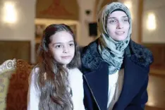  ?? — AFP ?? Bana al Abed poses with her mother Fatemah during an interview in Ankara.