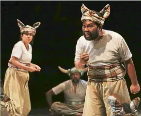  ??  ?? ashraf Zain (right) leads the cast of the award-winning theatre show Kandang, adapted from George Orwell’s classic book Animal Farm .— KLPAC