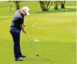  ?? Foto: Lea Koch ?? Über 100 Golferinne­n und Golfer nahmen an der diesjährig­en Auflage des Landkreis-Cups Golf in Bobingen-Burgwalden teil.