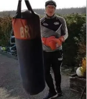  ??  ?? Pat donning the boxing gloves during his Tubbercurr­y Sky Sports video.