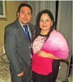  ??  ?? Payán y Ma. Pamela Nadia García Cardozo se comprometi­eron en matrimonio mediante su petición de mano.