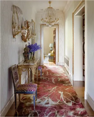  ??  ?? From left: The Aura Custom Color rug in a project by Kirill Istomin Interior Design & Decoration;