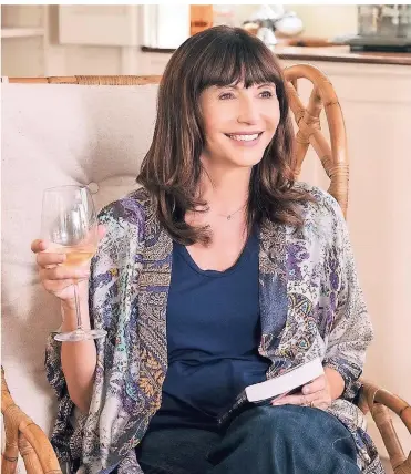  ?? FOTO: PARAMOUNT ?? Mary Steenburge­n in dem Film „Book Club“, der am 13. September in die Kinos kommt.