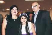 ??  ?? Debra Melara, Isabel Pineda y Gerardo Pineda.