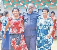  ?? Picture SUPPLIED ?? Villagers of Tunuloa in Cakaudrove join police personnel for the community policing program.
