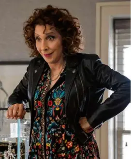  ?? PATRICK HARBRON/HULU ?? Andrea Martin in Hulu’s “Only Murders in the Building.” Her portrayal of Carol in a sitcom called “Great News” is worth checking out on Netflix.