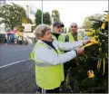  ?? (Photos Eric Ottino) ?? À Antibes, l’esprit bon enfant des « gilets jaunes » n’enlève en rien leur colère.