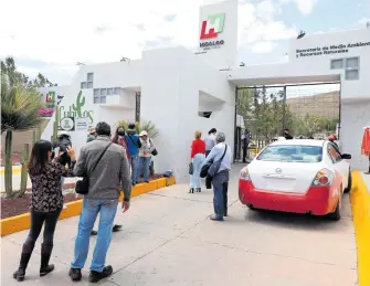  ?? BLANCA E. GUTIÉRREZ ?? Protestaro­n en la Comisión de Derechos y en la Secretaría del Medio Ambiente