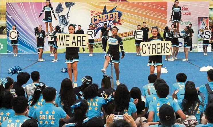  ??  ?? The Cyrens performing at CHEEr 2016, en route to the senior All- Girls Division title – their seventh consecutiv­e win. — sAm THAm/ The star