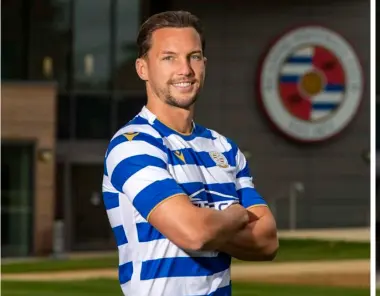  ?? Pictures: JASONPIX ?? New Reading signings Danny Drinkwater (left) and Scott Dann (right)