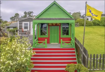  ?? PHOTO BY JEFF KAN LEE ?? Kwan Tai Temple in Mendocino, Calif.