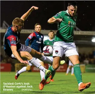  ?? SPORTSFILE ?? Tackled: Cork’s Josh O’Hanlon against Jack Keaney