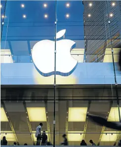  ?? Picture: Getty Images ?? Slowing sales in China have contribute­d to Apple crashing in value.