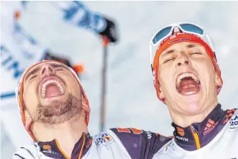  ?? FOTO: IMAGO ?? Noch haben beide gut lachen: Weltmeiste­r Johannes Rydzek (links) und Olympiasie­ger Eric Frenzel.