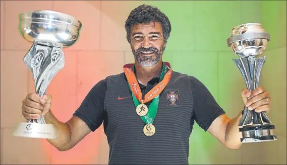  ?? FOTO: FEDERACIÓN PORTUGUESA DE FÚTBOL ?? Hélio Sousa es un técnico que ha seguido la evolución de Trincao paso por paso desde las categorías inferiores de la selección