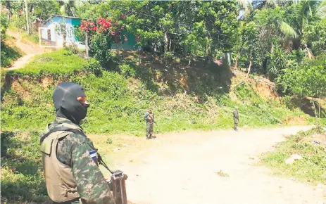  ??  ?? PROTECCIÓN. Finalmente, el ICF logró el apoyo del Ejército para cuidar de manera permanente la microcuenc­a de Danto.