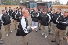  ?? ARGUS LEADER FILE PHOTO ?? Kalen DeBoer, seen here as the USF head coach in 2006, has helped guide the University of Washington into the College Football Playoff.