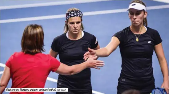  ?? Foto BELGA ?? Flipkens en Mertens druipen ontgoochel­d af.