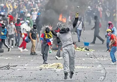  ?? AP ?? DESIGUALDA­DES. Uno de los grandes problemas que azotan a América latina y que generan reclamos y protestas constantes.