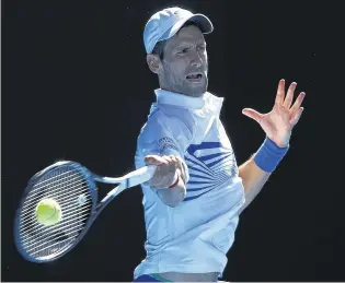  ?? REUTERS ?? Si bien perdió un set, la actuación de Novak Djokovic fue sólida y contundent­e.