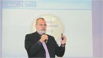  ??  ?? Jorge Braz, do Procon Carioca: escolas podem reajustar mensalidad­es uma vez por ano em cursos anuais ou duas se forem semestrais