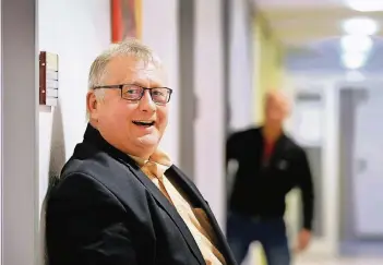  ?? RP-FOTO: ACHIM BLAZY ?? Der neue Klimaschut­zmanager der Stadt Wülfrath, Martin Rabe, hat beim Energiespa­ren auch die Kostenseit­e im Blick.