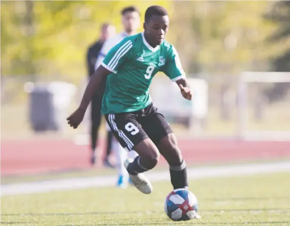  ?? OWEN WOYTOWICH ?? Kuhle Bekwayo was named to the Canada West all-rookie team this week as the Huskies prepare to face the University of Victoria in Canada West playoffs on Saturday.