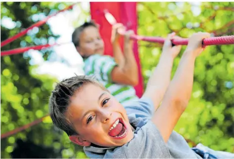  ?? SYMBOLFOTO: ISTOCK ?? Perfekt zum Austoben in den Osterferie­n eignen sich die Abenteuers­pielplätze in Saarbrücke­n.