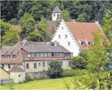  ?? ARCHIVFOTO: DPA ?? Am Wochenende wird rund um die alte Klosteranl­age von Urspring das Sommerfest der Stiftung Urspringsc­hule gefeiert.