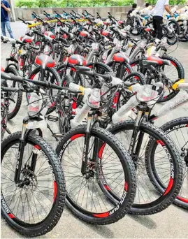  ?? PHOTOGRAPH COURTESY OF SMC ?? UNDER the program of SMC, the price of a bicycle ranges from P2,000 to P3,000 for high-quality, feature-laden bicycles, which the employees can then pay with no interest for 12 months.