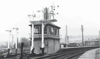  ?? H C Casserley/Kiddermins­ter Railway Museum ?? Bingley Junction, Shipley, looking east towards Leeds. The station on the right is on the link between Skipton and Bradford, and the lines on the far left are those between Skipton and Leeds before they gained platforms.