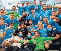  ??  ?? La plantilla del Ibiza, tras eliminar al Celta en la ronda previa.