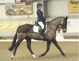  ??  ?? Sarah Davies becomes grade IV silver champion on Hundon Lodger